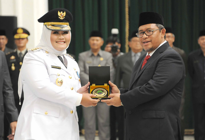 Bupati Neneng Hasanah Yasin dua kali memimpin Bekasi, Jawa Barat.