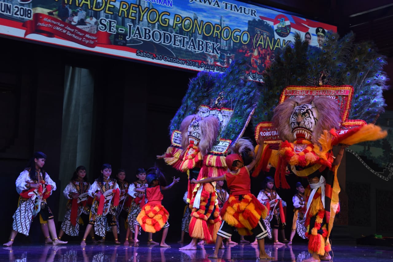 Penampilan Reog Anak di anjungan Jatim Taman Mini Indonesia Indah. Foto: asmanu/ngopibareng.id