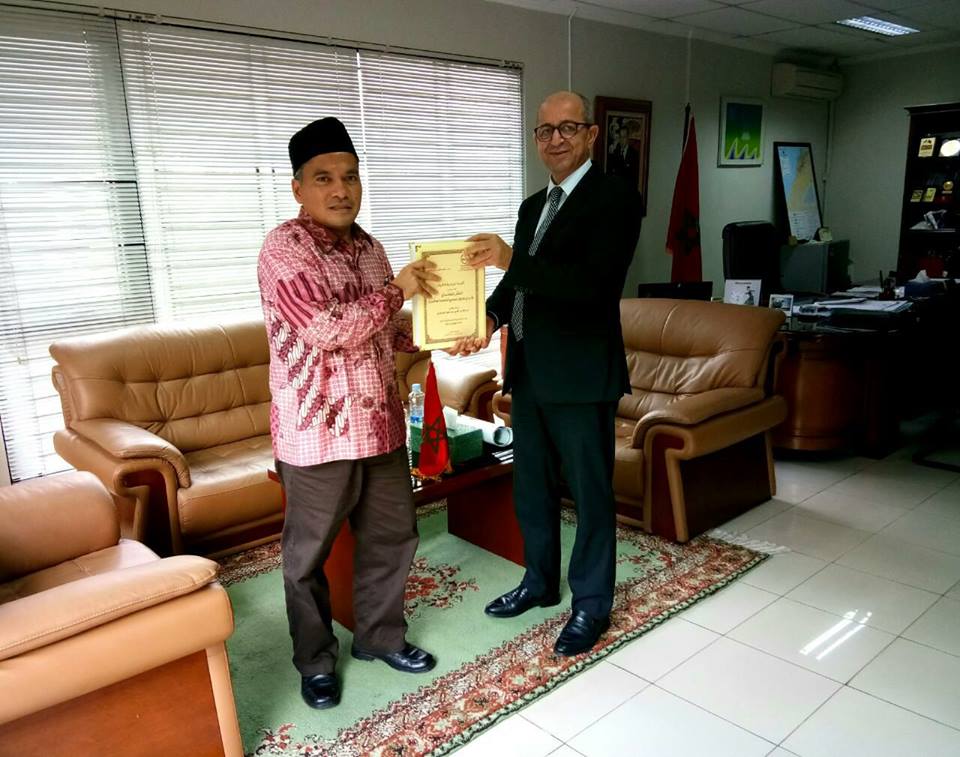 KH Nasrulloh Afandi, peraih Doktor Maqashid Syariah Suma Cummlaude Universitas Al-Qurawiyin Maroko. (foto: na for ngopibareng.id)