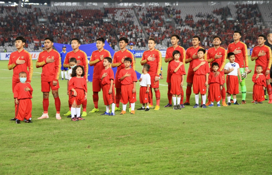 Player Escort dalam laga Timnas U-19 Indonesia kontra Uni Emirat Arab (UEA) adalah anak-anak sakit kanker. 