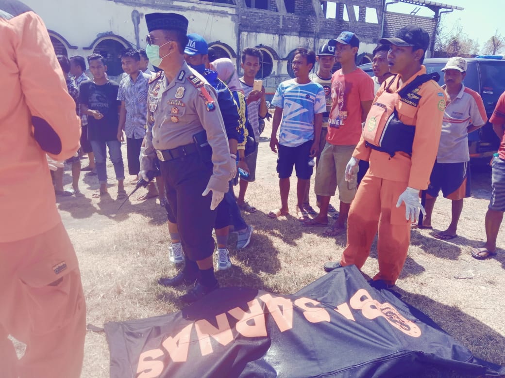 Jenazah Nanang alias Giman ditemukan di perairan Pamekasan, Madura, Jumat. (Foto: Istimewa/Ngopibareng.id)