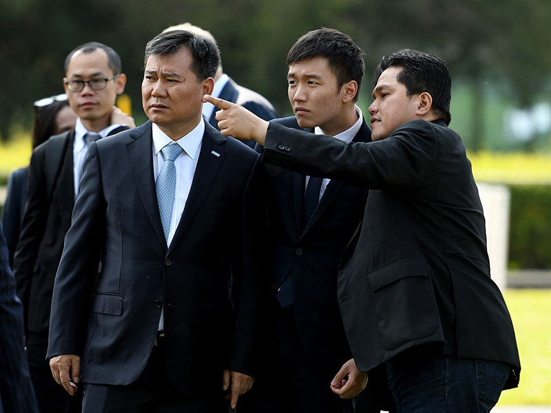 Erick Thohir (paling kanan) bersama Steven Zhang.