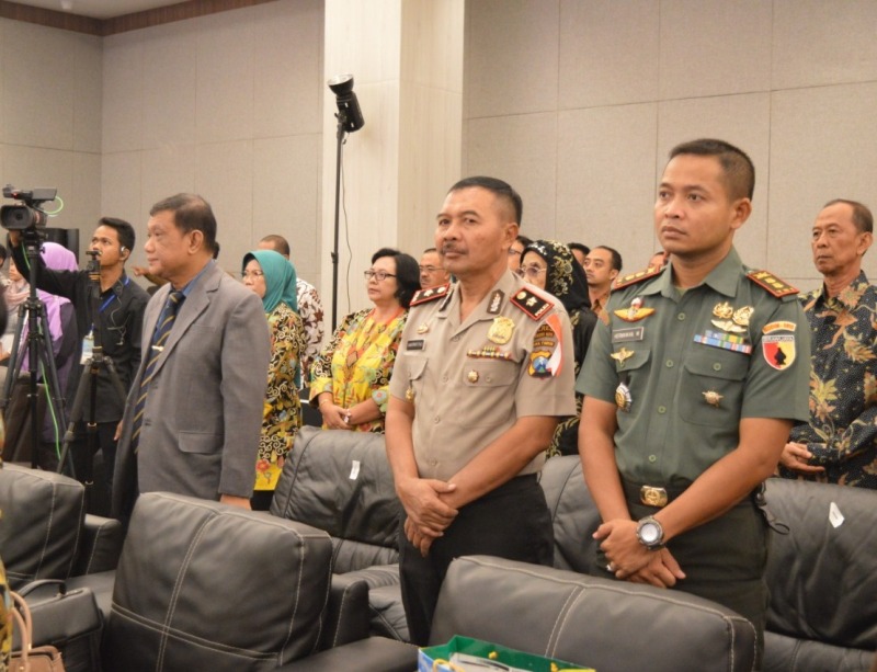 Dandim 0815 Letkol Kav Hermawan Weharima, SH, Hadiri Wisuda Sarjana dan Ahli Madya Kebidanan UNIMAS Mojokerto