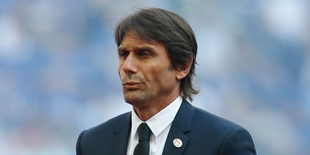 Antonio Conte dikabarkan segera merapat ke Madrid.(Foro: twitter@asiagoal123)