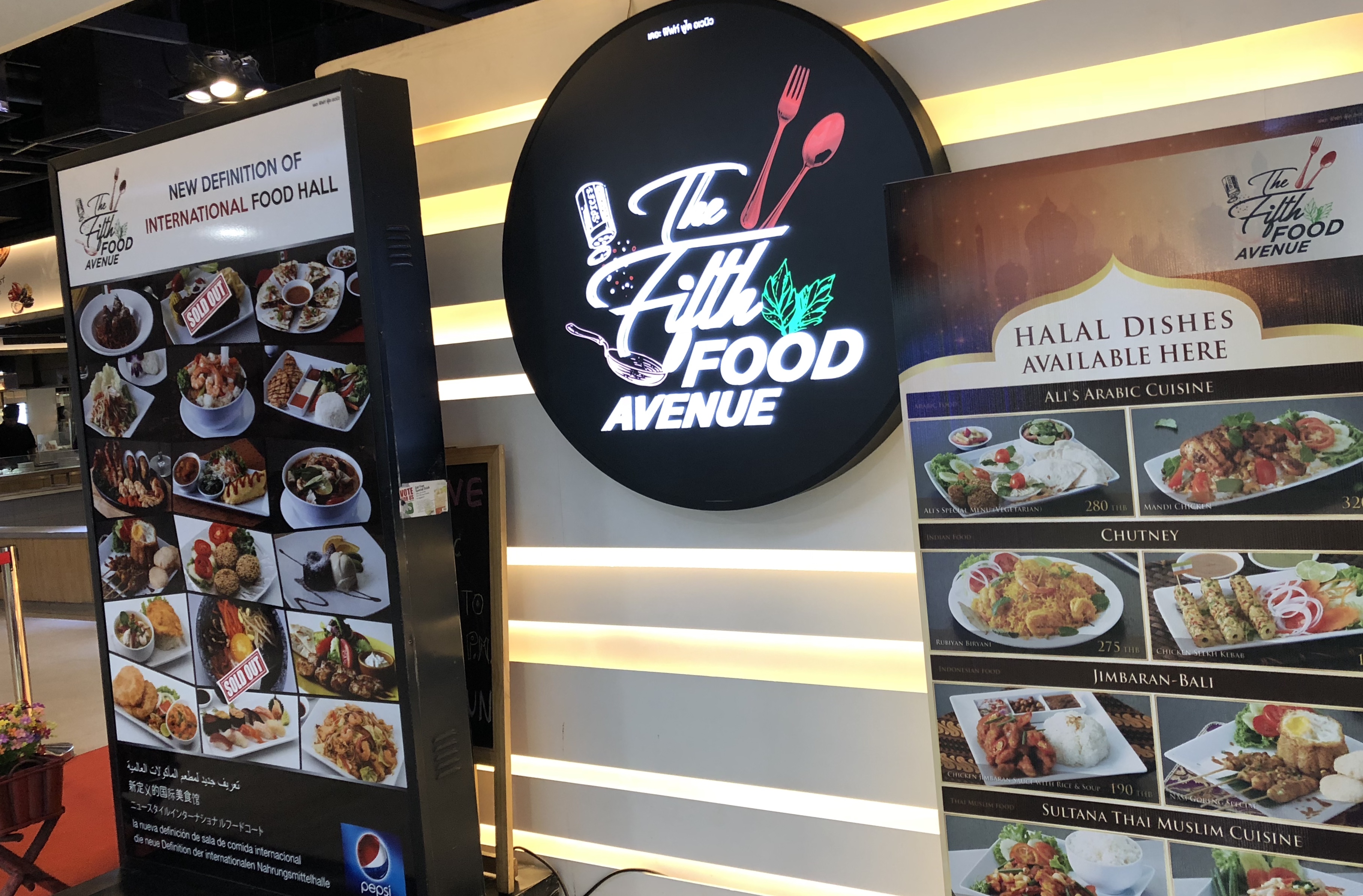 Promo makanan halal di Bangkok.