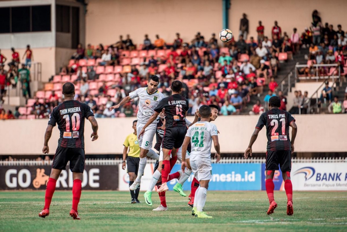 Persebaya vs Persipura. (foto: official persebaya)