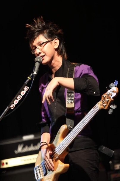 Swara, bassis J-Rock.