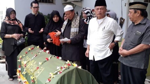 Hingga akhir hayatnya, George menurut Desty Amalia, tak pernah merepotkan istri maupun anggota keluarga yang lain.