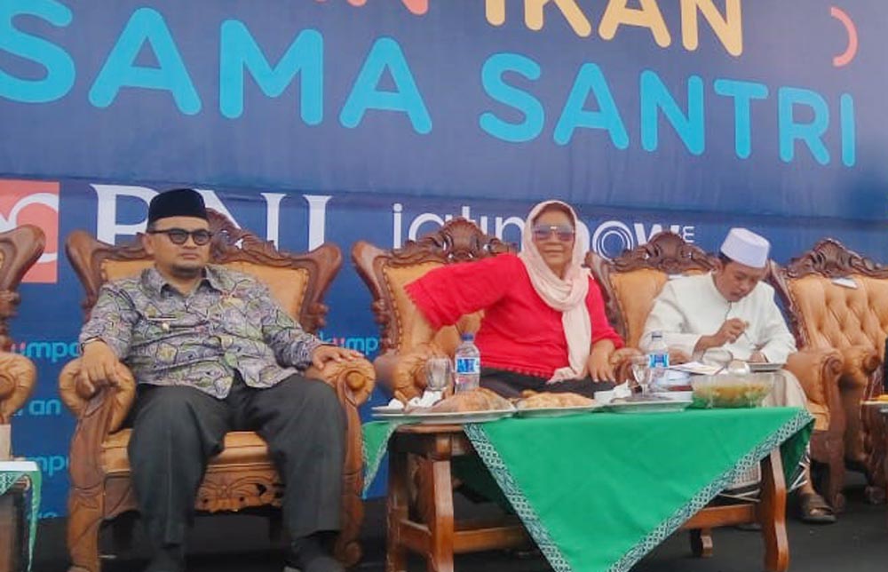 Menteri Perikanan dan Kelautan, Susi Pudjiastuti saat hadir di Pesantren Nurul Jadid, Paiton, Kabupaten Probolinggo. (Foto: Ikhsan/Ngopibareng.id)