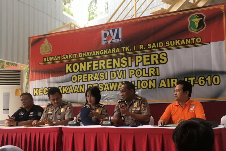 Tim DVI RS Bhayangkara mengadakan konferensi pers, Minggu, 4 November 2018. (Foto: Antara)