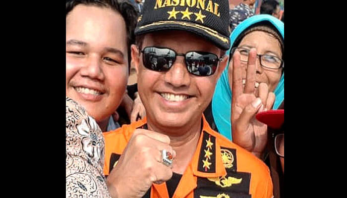 Kepala Basarnas Laksamana Madya Mohammad Saugi memutuskan pencarian diperpanjang tiga hari. Basarnas tetap semangat. (Foto:  Asmanu/ngopibareng.id)