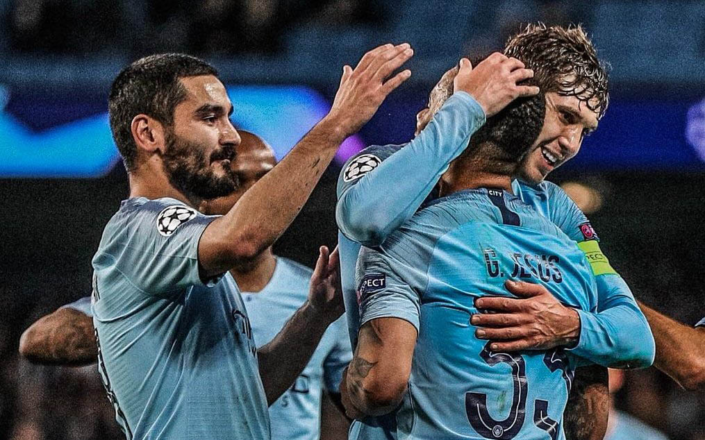 Manchester City pesta gol ke gawang Shakhtar Donetsk. Tak main-main, enam gol mereka gelontorkan ke gawang tim tamu. 