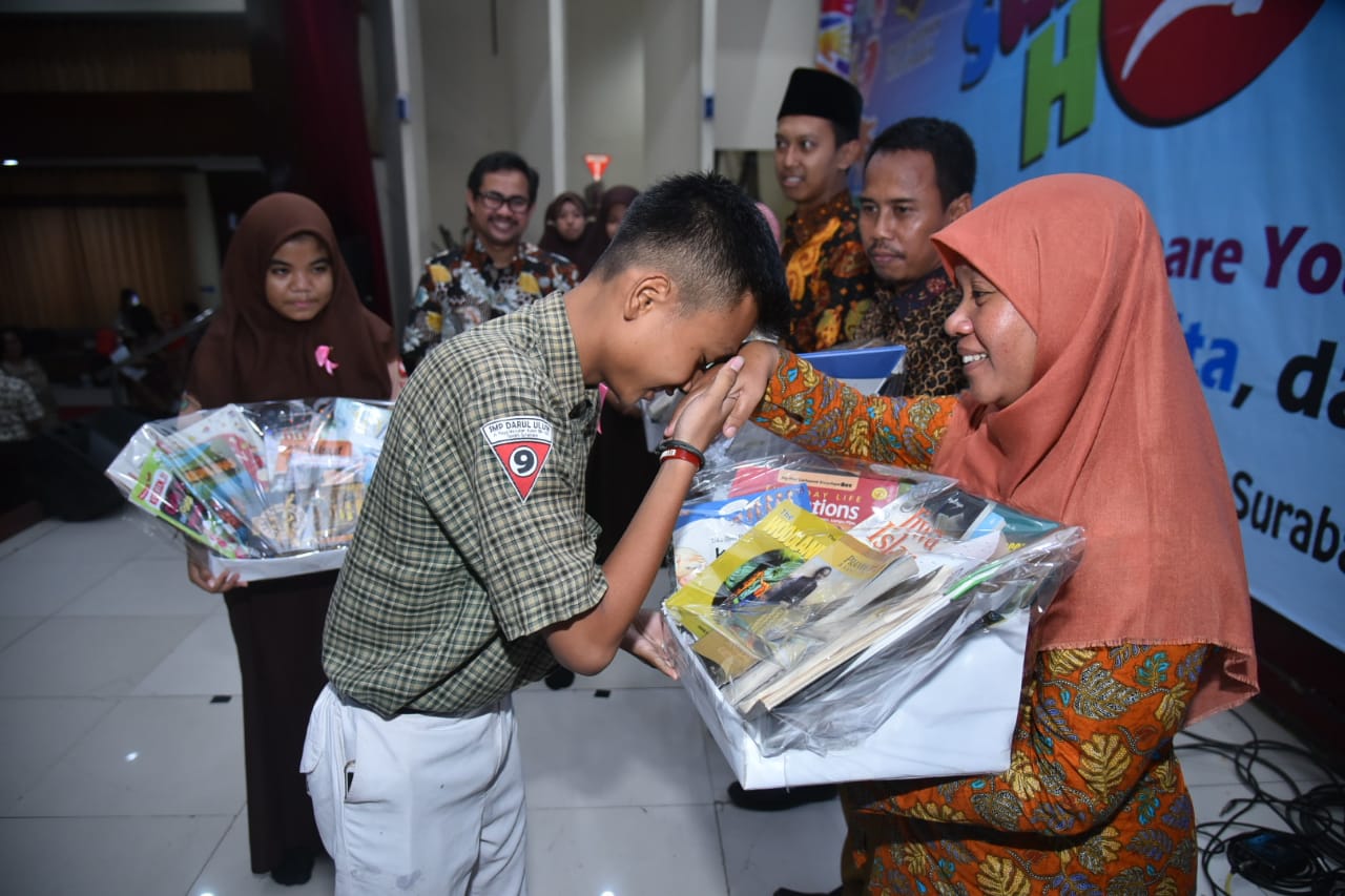 Pagelaran Talenta Seni dan Kreativitas Siswa ‘Surohope dan ShareOboyo’ di Gedung Wanita Candra Kencana Jl Kalibokor, Kamis, 8 November 2018.