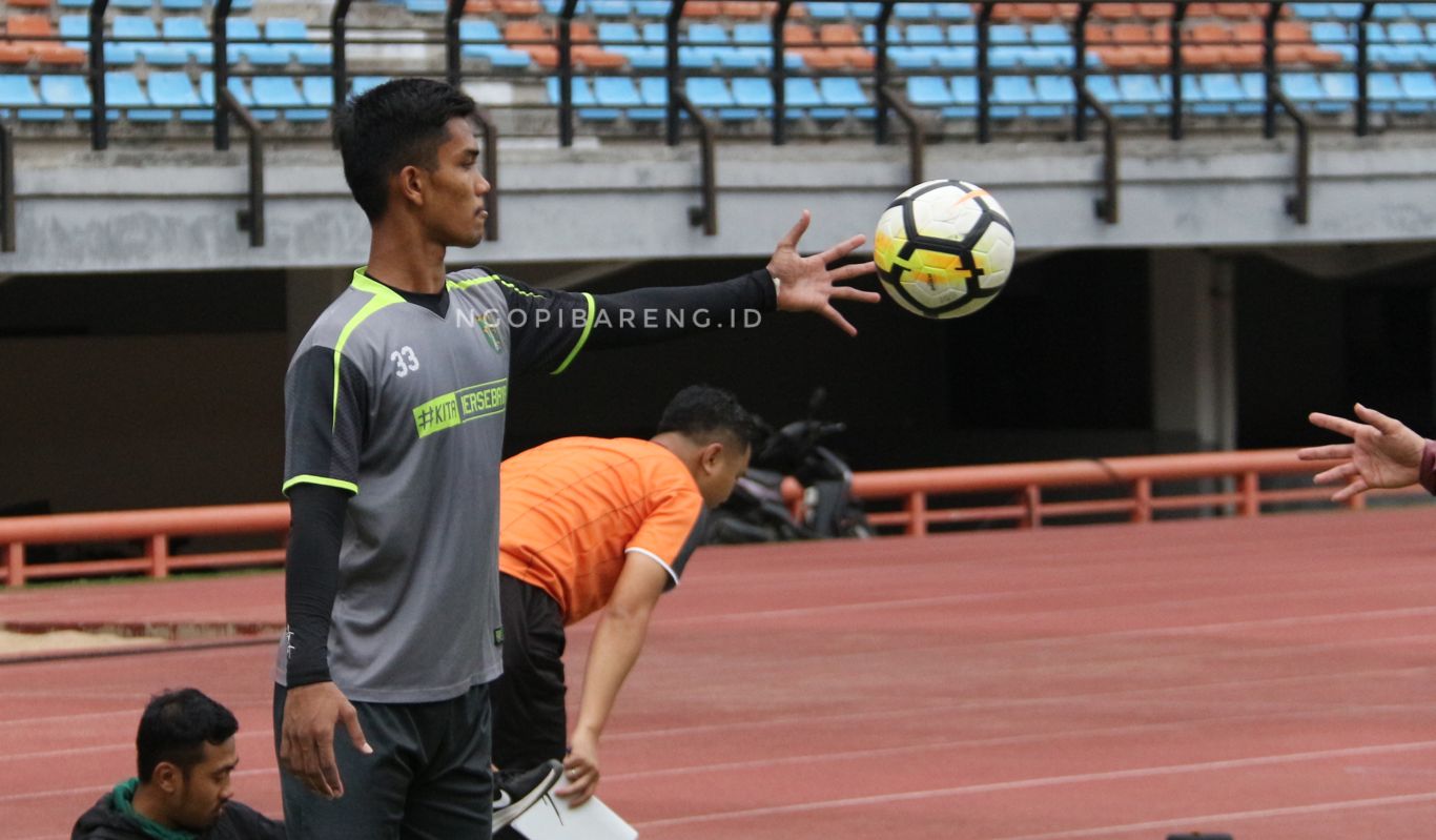 Kiper Persebaya, Miswar Saputra. (foto: Haris/ngopibareng)