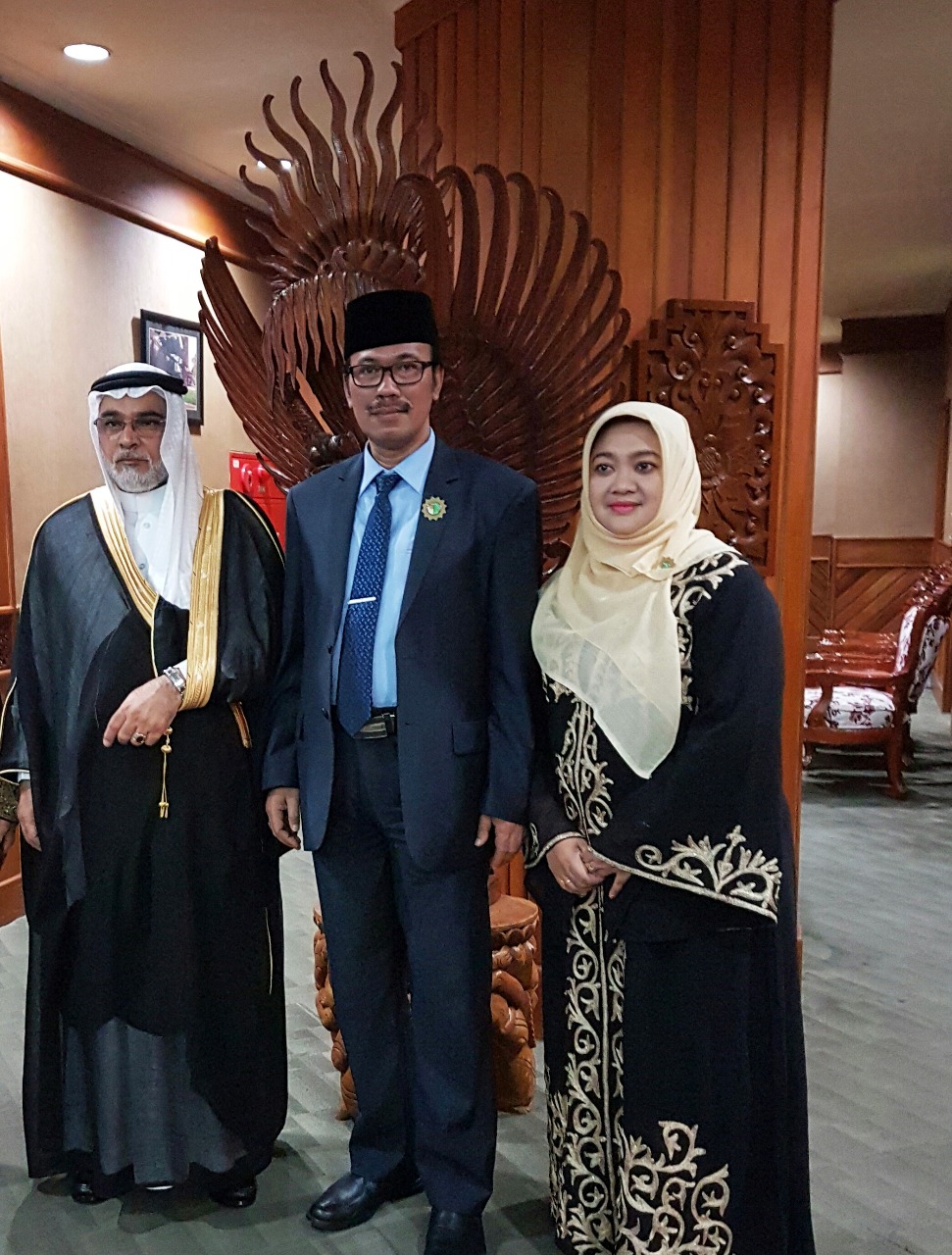 Sama-sama Dubes. Sama-sama memiliki Istri bernama Muniroh binti Abdullah. Foto:Istimewa/Erwan Widyarto
