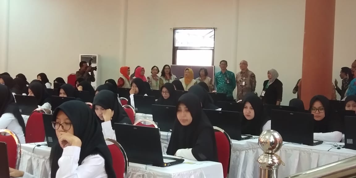 Suasana tes Calon Pegawai Negeri Sipil  (CPNS) di Malang. (Foto: Istimewa) 