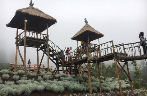 Rumah rumahan membuat Peken Nusantara lebih sarak. foto:pesona indonesia