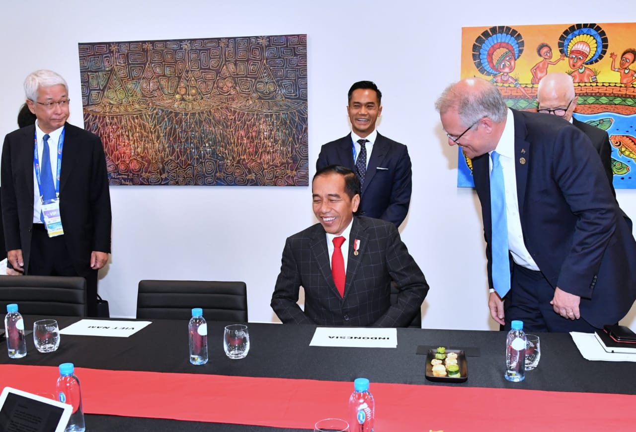 TOKOH DUNIA : Presiden Joko Widodo disambut hangat dalam APEC Business Advisory Council (ABAC) di Port Moresby, Papua New Guinea. (Foto: Laily Rachev - Biro Pers Setpres)