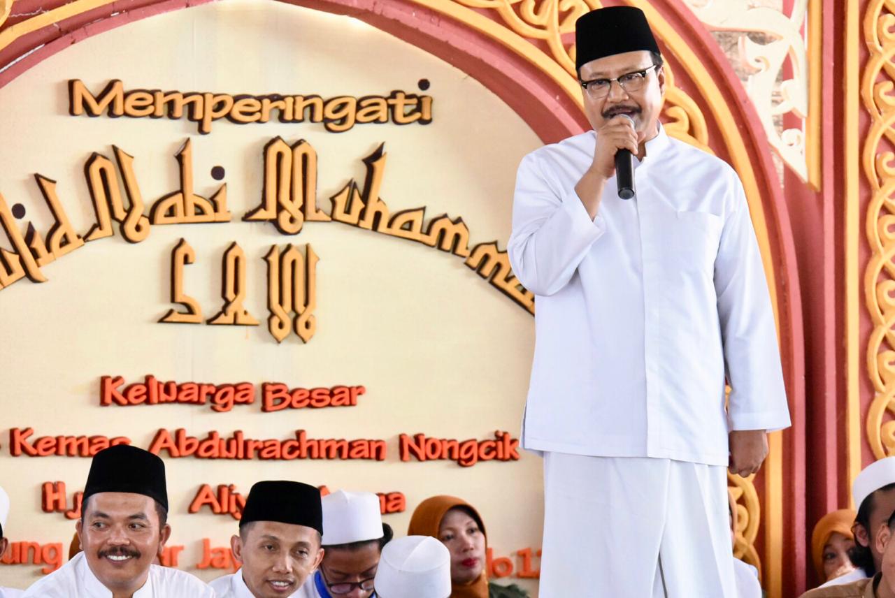 Wagub Jatim Saifullah Yusuf (Gus Ipul), saat mengikuti peringatan Maulud Nabi. Foto: humas Jatim.