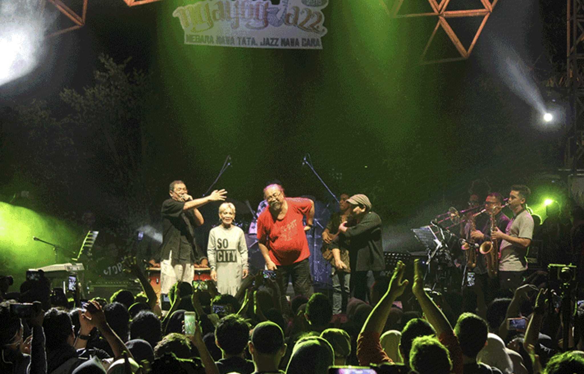 Idang Rasjidi, Margie Segers, Djadug Ferianto, dan Tompi sepanggung di Ngayogjazz 2018. (Foto2 Ngayogjazz.com)