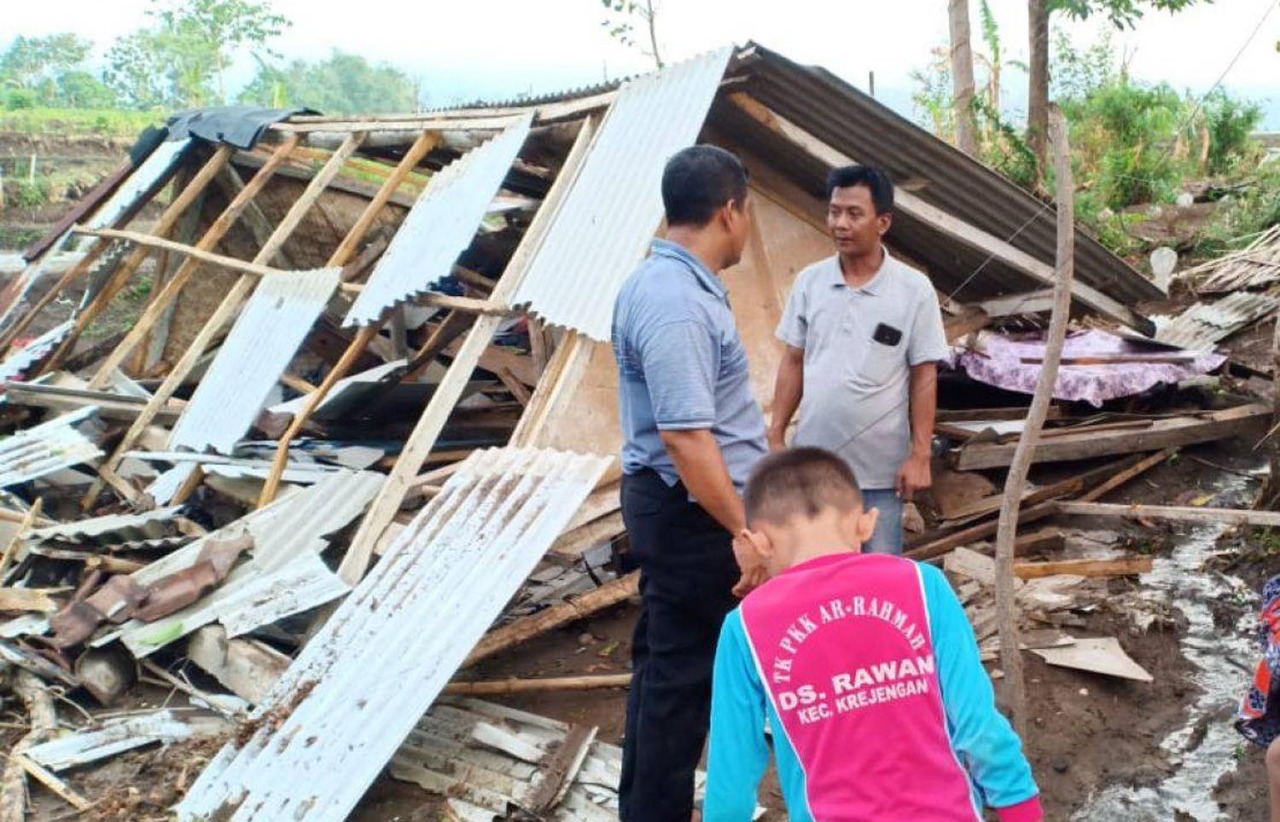 Tidak hanya rumah, bangunan penggilingan padi (selep) dan mushala di Desa Rawan juga rusak