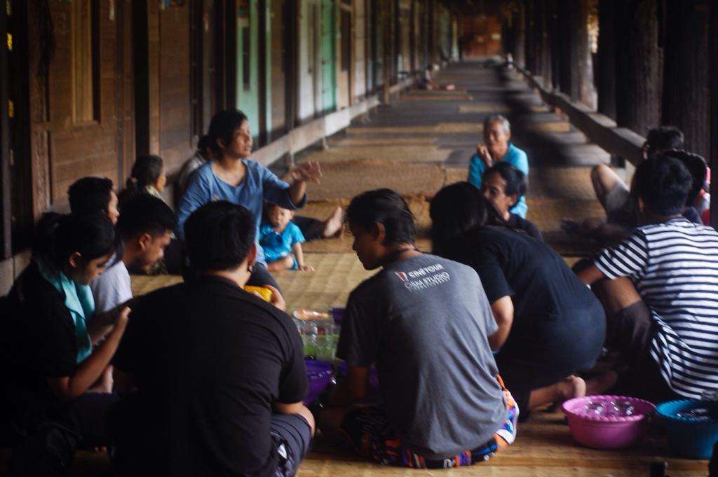 Budayanya luar biasa. Dengan sambutan hangat disetiap suku yang disinggahi. foto:pesona indonesia