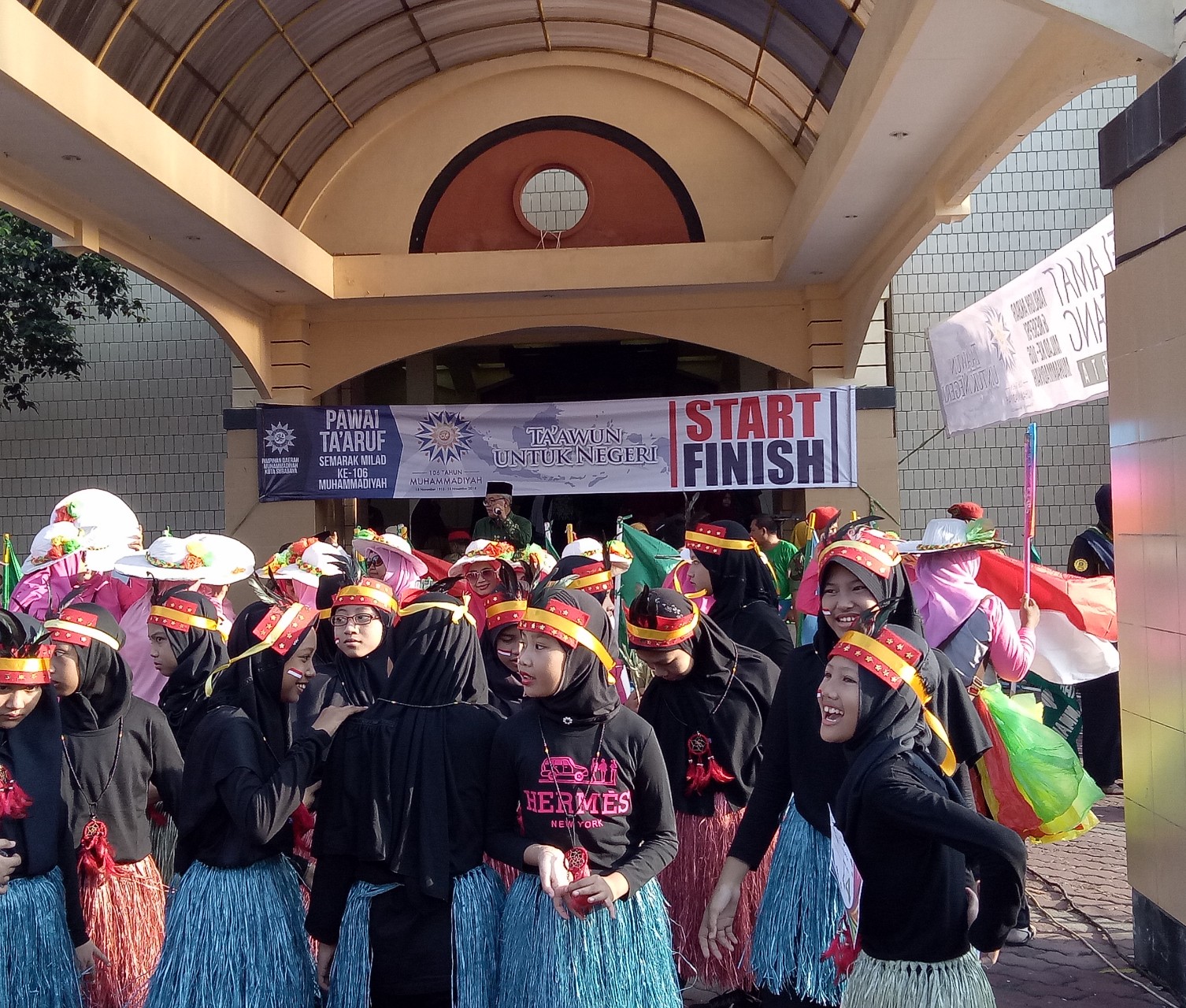 Acara pawai ta'aruf Muhammadiyah Surabaya. Foto: Pitasari/ngopibareng.id