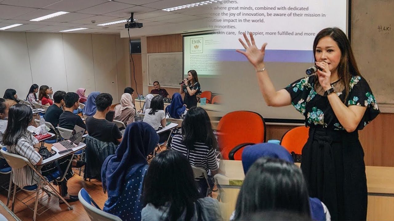 Maia Estianty menjadi dosen tamu Mata Kuliah Kepemimpinan dan Pengembangan Kelompok. Foto: IG/maiaestiantyreal.