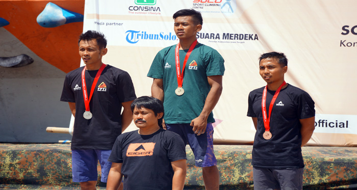 Adi Mulyono sumbang medali emas dari nomor speed classic putra di hari keempat, Sabtu 1 Desember 2018 di Kejurnas XVII Panjat Tebing di Kompleks Stadion Manahan, Solo. (Foto: FPTIJATIM) 