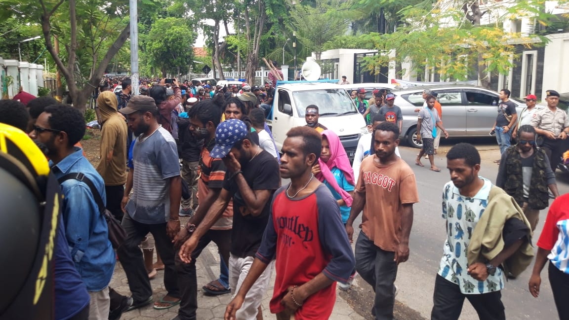 Mahasiswa Papua di Surabaya usai terlibat bentrok dengan ormas, Sabtu, 1 Desember 2018. (Foto: Farid/ngopibareng.id) 