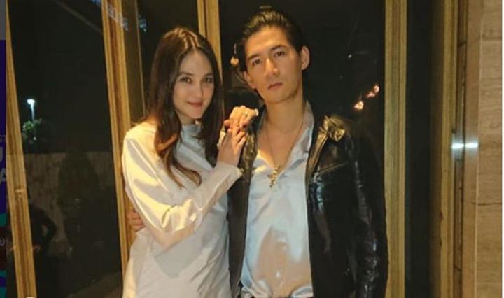 Luna Maya dan Iskandar Widjaja. Foto: IG/lunamaya.