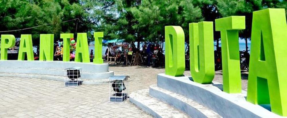 Pantai Duta di Kabupaten Probolinggo yang kini jadi rebutan antara Pokdarwis dan Bumdes Randutatah. (Foto: Ikhsan/Ngopibareng.id)