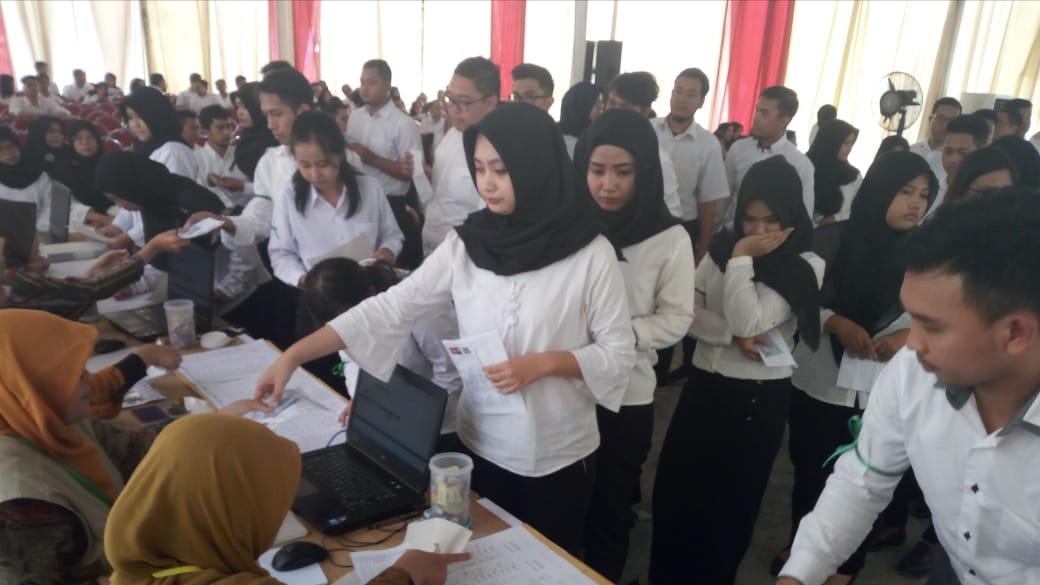 Pelaksanaan tes di Kantor Regional II Badan Kepegawaian Nasional (BKN) di Sidoarjo, Kamis 6 Desember 2018. 