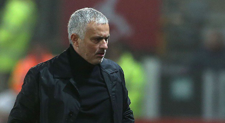 Jose Mourinho akan digantikan Mauricio Pochettino jika gagal antarkan MU finish di urutan keempat pada akhir musim nanti. (Foto: Manutd.com)