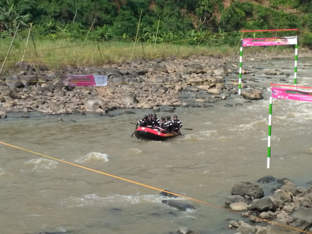 Kerjurnas, mereka berlaga dengan sengit. foto:pesonaindonesia