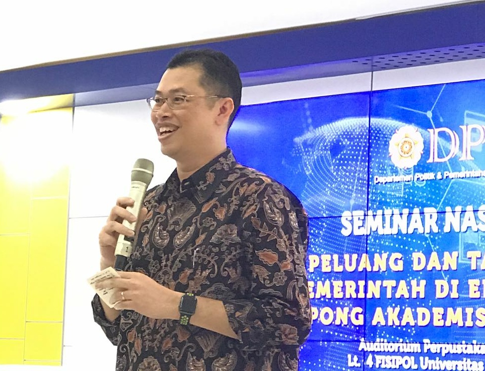 Dekan Fisipol UGM Erwan Agus Purwanto saat menyampaikan sambutannya. Ia mengatakan siap menyimak paparan Mensesneg Pratikno.