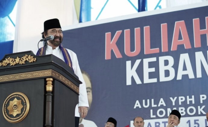 Surya Paloh ketika memberikan kuliah umum di hadapan ribuan santri Nahdlatul Wathan. Foto: antara