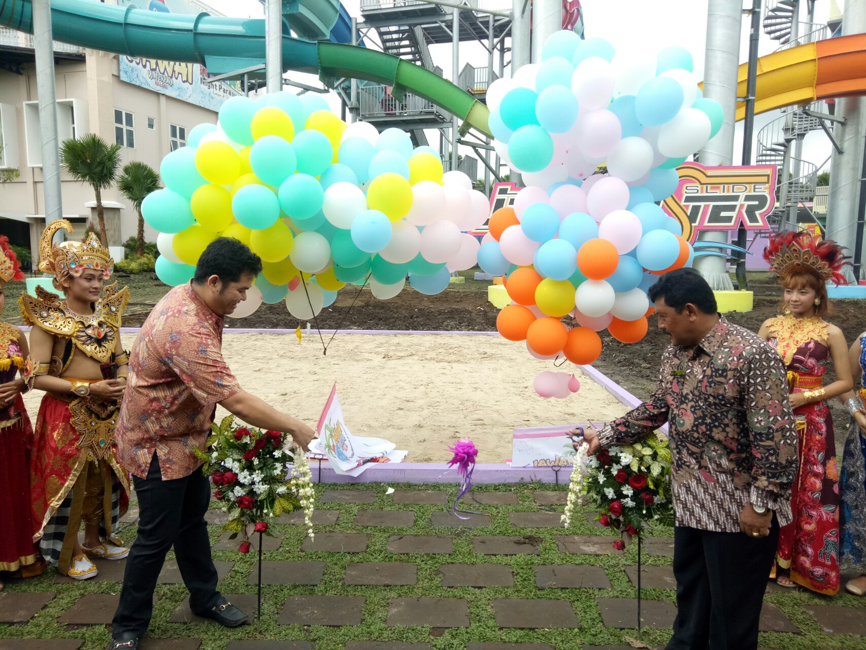 Peresmian Wahana Jet Coaster Slider di Hawai Waterpark Malang.