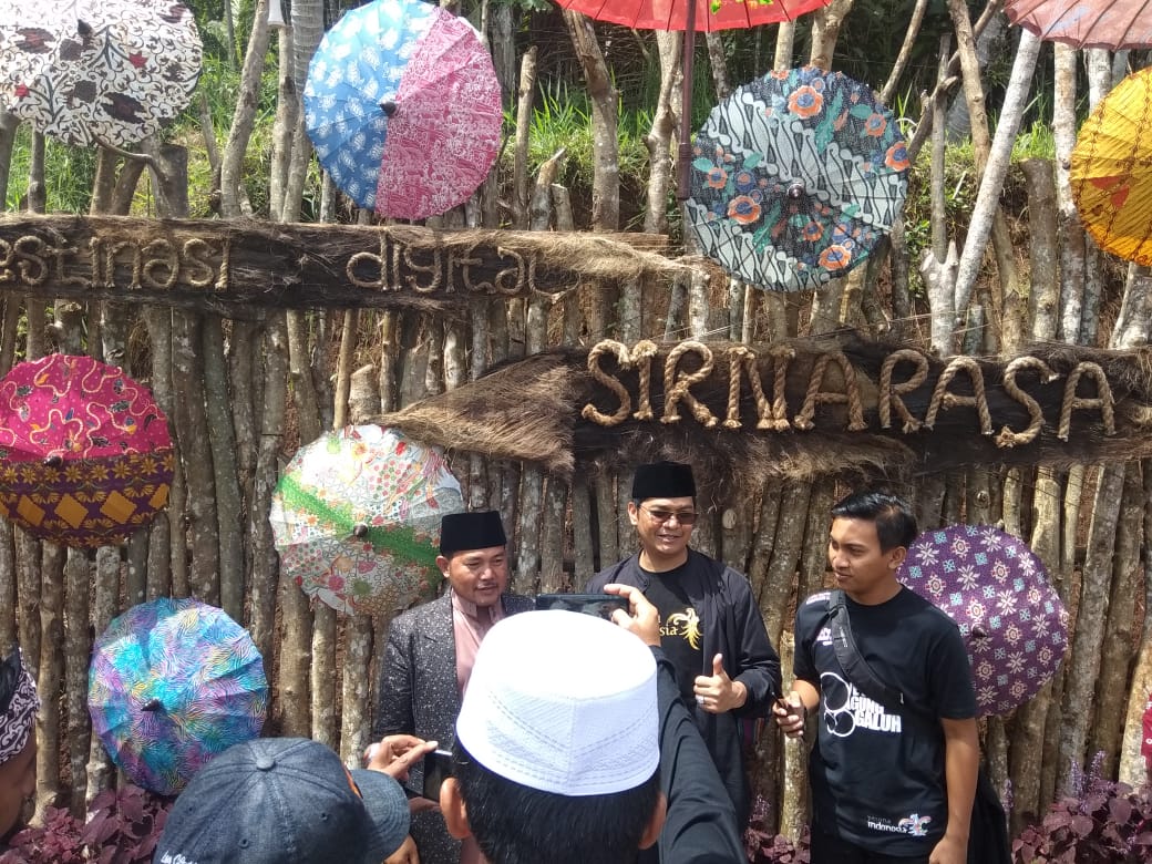 Kemeriahan peluncuran destinasi digital Pasar Sinarasa Ciamis, Selasa 18 Desember. foto:genpi