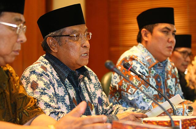 SIKAP RESMI: Ketua Umum PBNU Prof. Dr. KH. Said Aqil Siroj, MA dan Sekjen DR. Ir. H. A. Helmy Faishal Zaini. (Foto: dok ngopibareng.id)