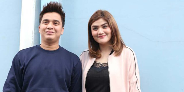 Billy Syahputra dan Hilda Vitria.