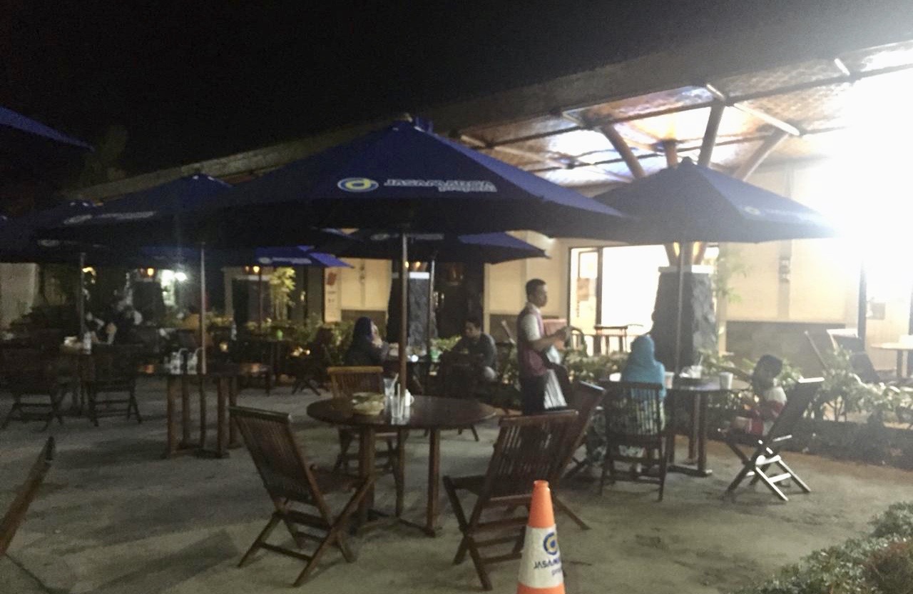 Rest Area 579 yang nyaman sebagai tempat istirahat setelah perjalanan panjang. (Foto Nabielkhan A/ngopibareng)