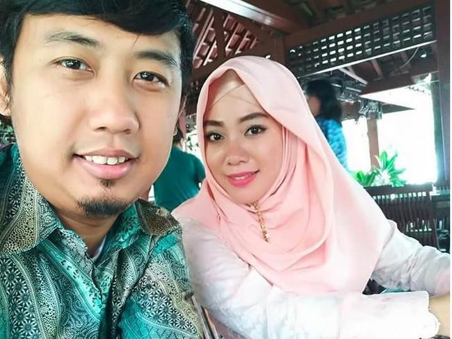 Ade Jigo bersama sang istri. (Istimewa)