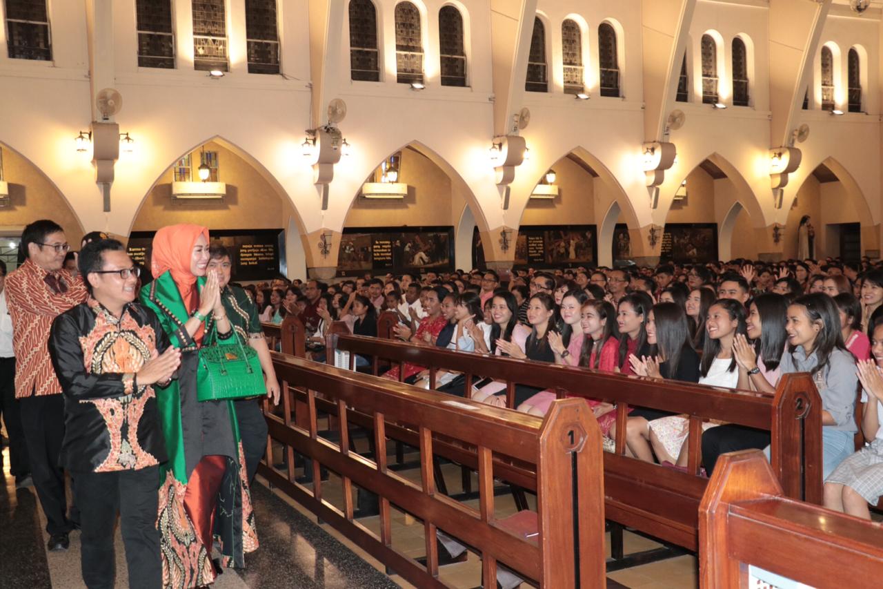 Sutiaji di Gereja Gereja Katedral Ijen, Senin 24 Desember 2018 malam.