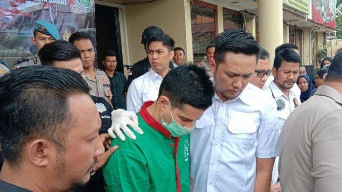 Steve Emmanuel diamankan pihak kepolisian. (foto: Ist)