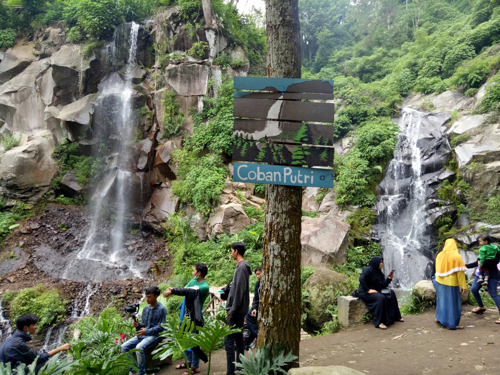 Air terjun Coban Putri. (Foto: Umar/ngopibareng.id)