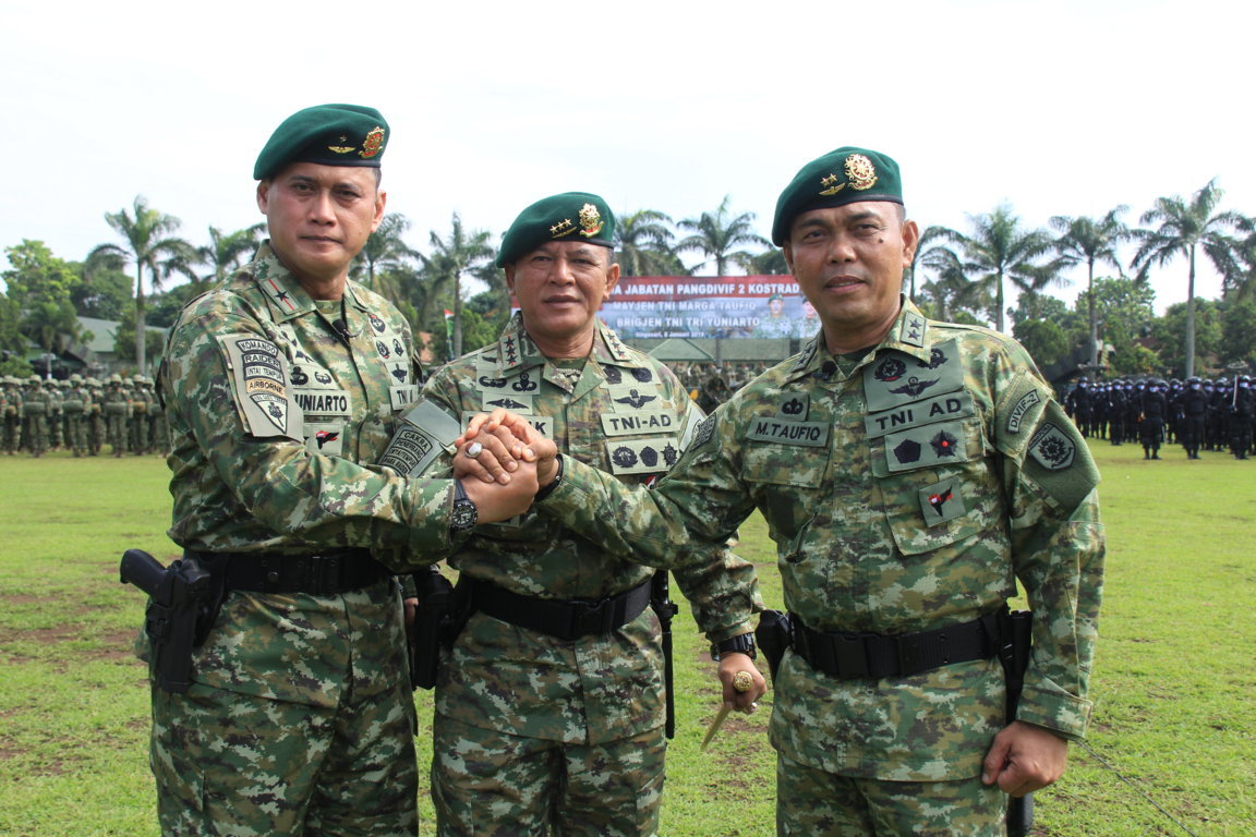 Sertijab Pangdivif 2 Kostrad. (Foto: Divif 2 Kostrad)