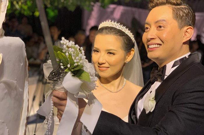 Pasangan Edric Tjandra dan Venny Chandra menikah di Eternity Chapel, Mulia Hotel, Nusa Dua, Bali, Jumat 18 Januari 2019.