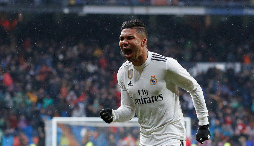 Gol Casemiro pecah kebuntuan Real Madrid saat mengalahkan Sevilla 2-0 di pekan ke-20 La Liga. (Foto: Twitter/@realmadrid) 