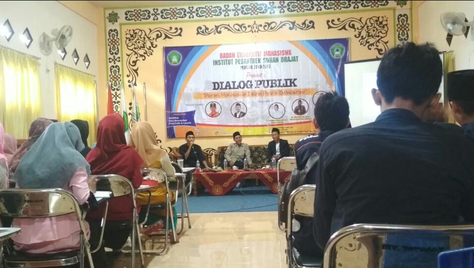 Dialog publik yang diadakan BEM Insud (Foto: Totok/ngopibareng.id)